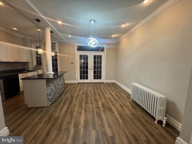 Photo - 228 Ascot Pl NE