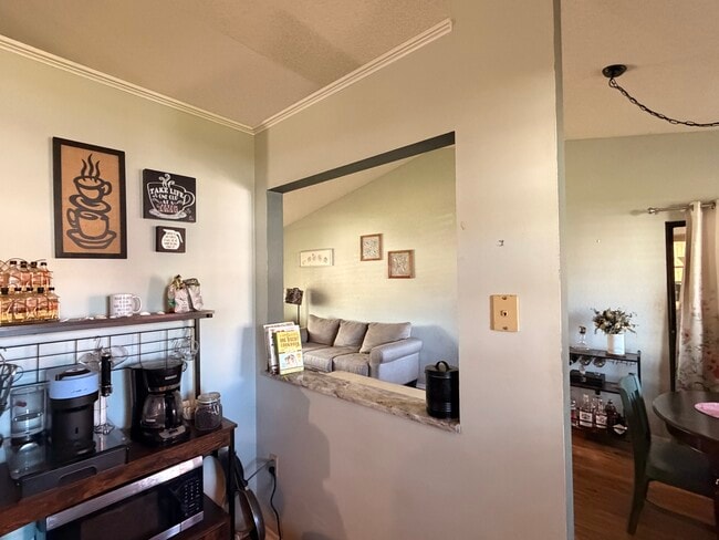 Photo - 7308 Fairwood Ave