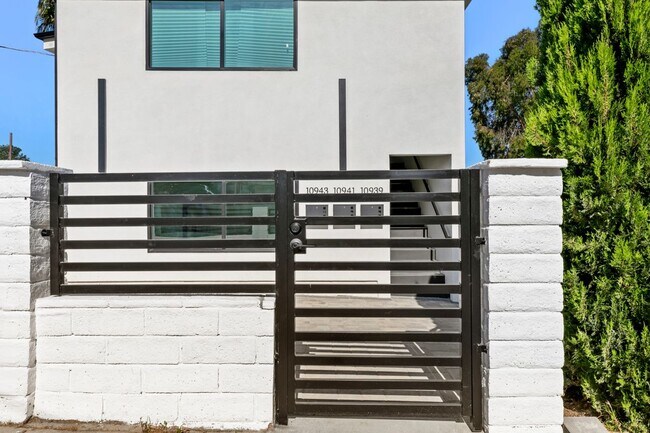 Photo - 10943 Christine Way House