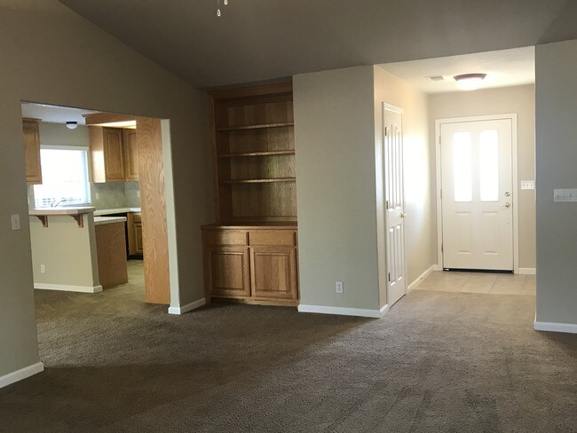 Photo - 140 Delaney Dr