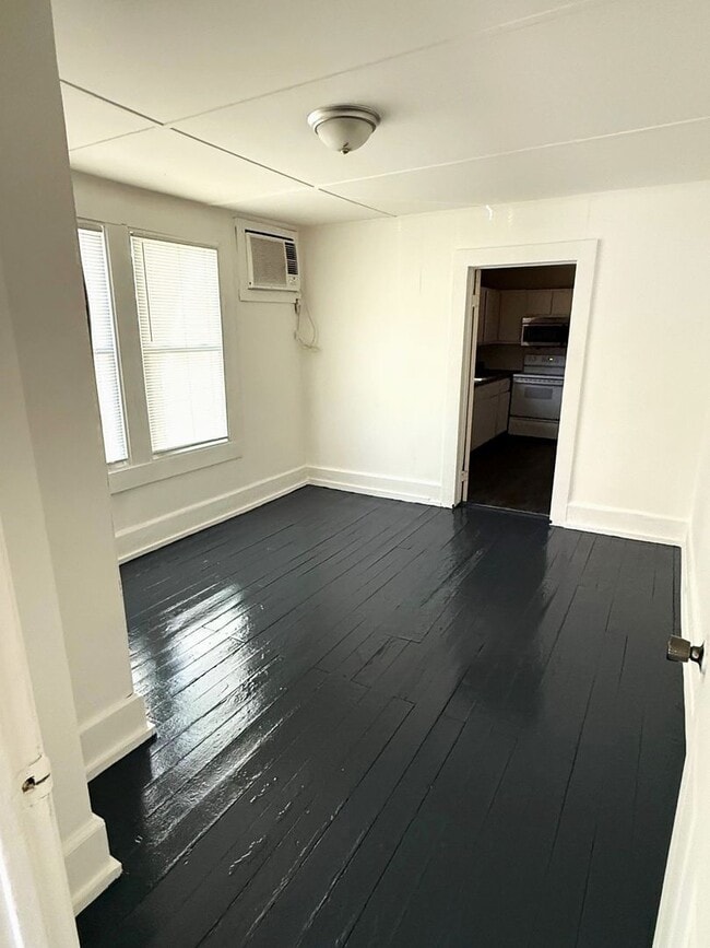 Photo - 1500 W 4th St Unit 1500-C