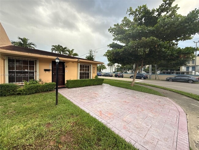 Photo - 4315 SW 69th Ave