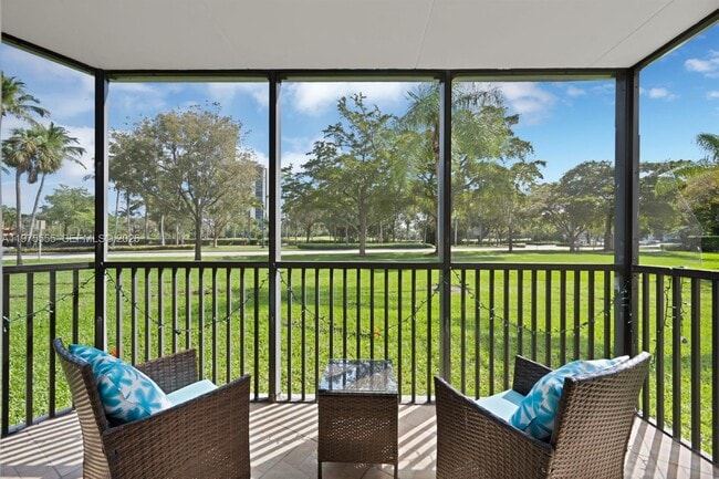 Building Photo - 3101 N Country Club Dr Unit 105