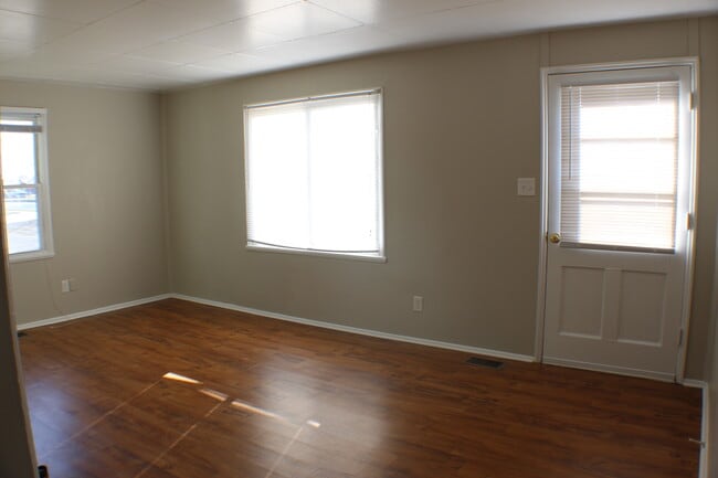 Living room - 3502 N Sterling Ave