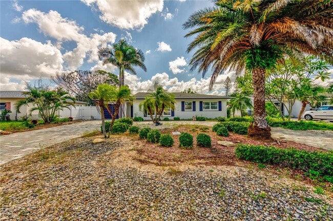 Photo - 10203 3rd St E