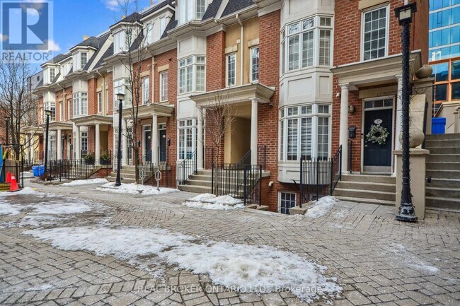Photo - 11 Niagara St