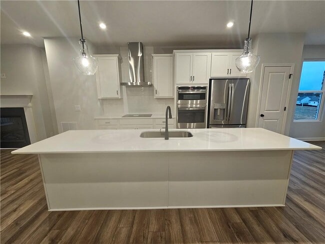 Photo - 2859 Beacon Cove