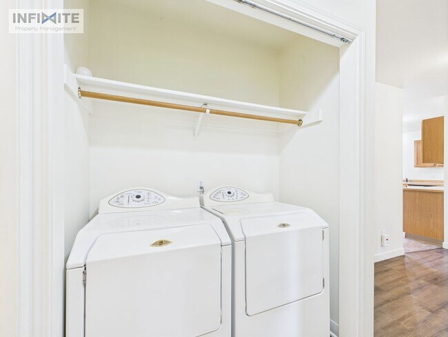 Photo - Great Three Bedroom Condo in Belgrade!