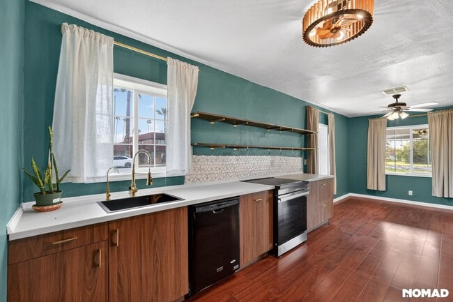 Photo - 1700 W Elm St