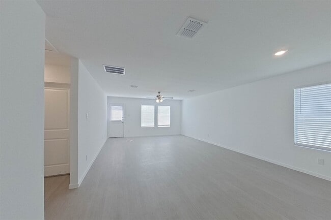 Photo - 814 Ginkgo Wy