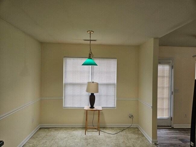 Photo - 1474 Bromwich Dr