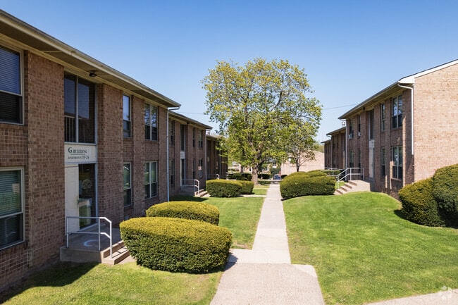 Photo - Woodmere Apartments