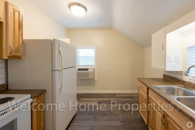 Building Photo - 309 SW 6th St Unit 309 SW 6th St #2 Rental