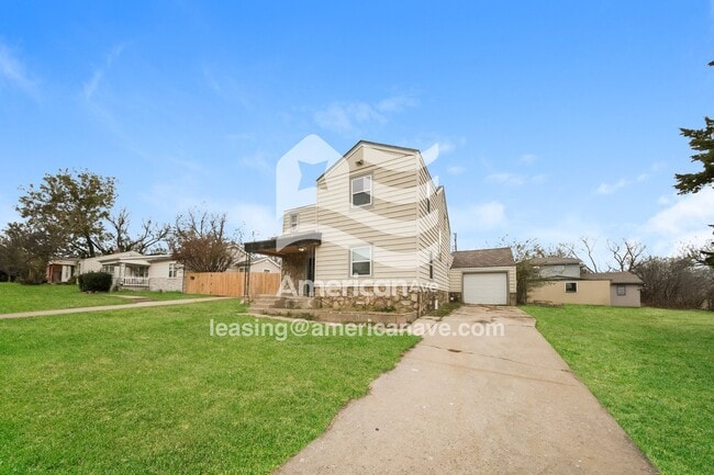 3119 Pioneer Ave