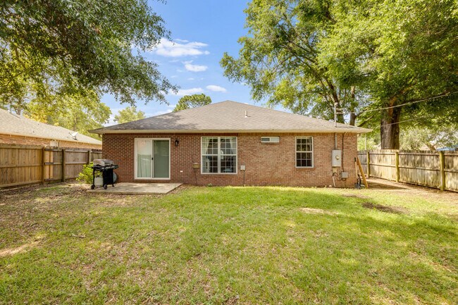 Photo - 2808 Ping Ln