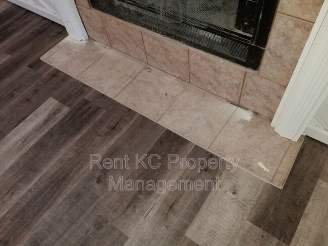 Photo - 3912 SW 10 St