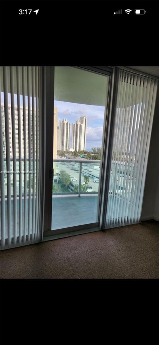 Photo - 19390 Collins Ave Unidad 904