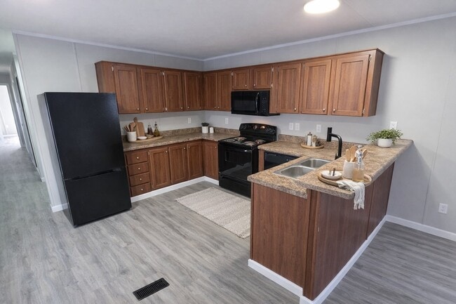 Building Photo - 25 Deerwood Park