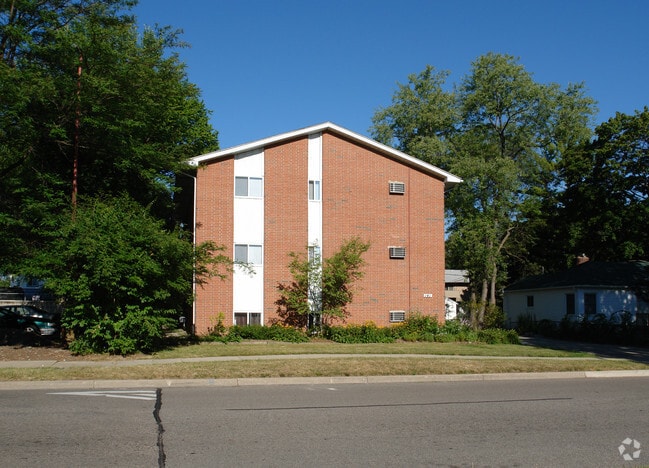 Exterior 3 - 141 Spartan Ave