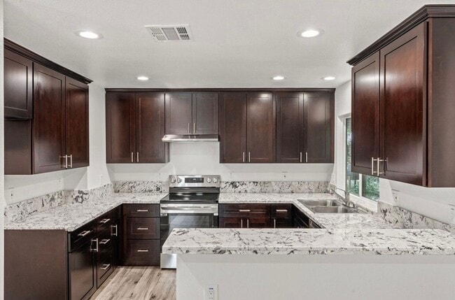 Photo - Three Bedroom Two Bathroom Home in Rosemont