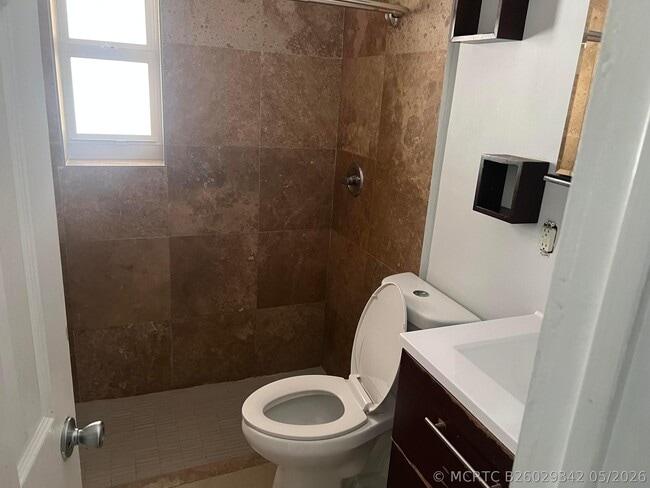 Photo - 4331 NE 18th Ave