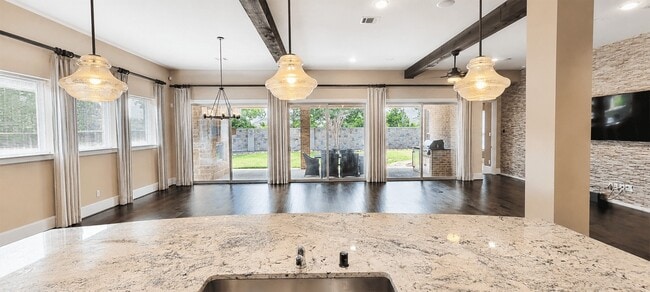 Photo - 2418 Sandhill Crest Ln