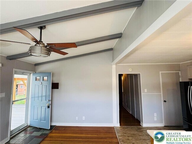 Photo - 1522 Elayne St