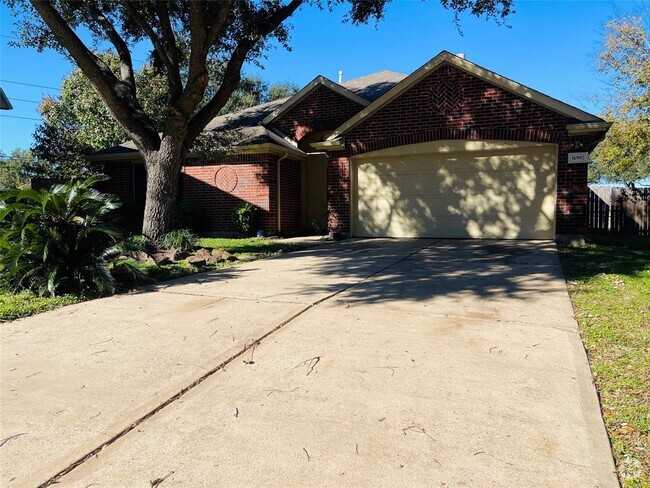 Building Photo - 16902 Fairway Glen Ln Rental