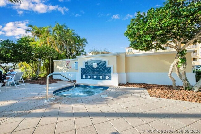 Photo - 37 Harbour Isle Dr E Unit 101