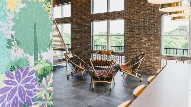 Photo - 780 Memorial Dr SE Unit B18