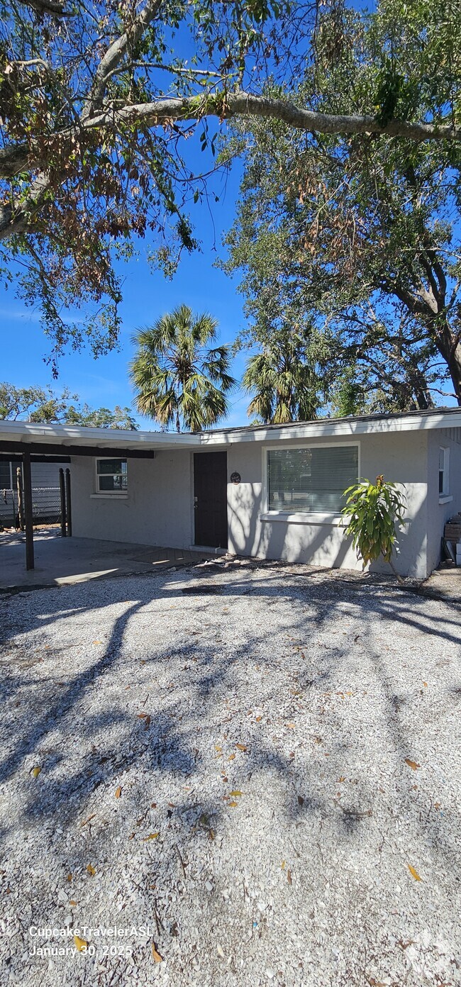 Building Photo - 2443 Loma Linda St Rental