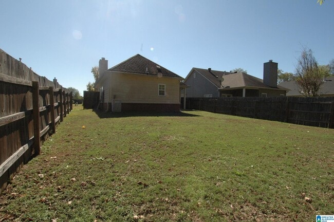 Photo - 108 Holland Trail