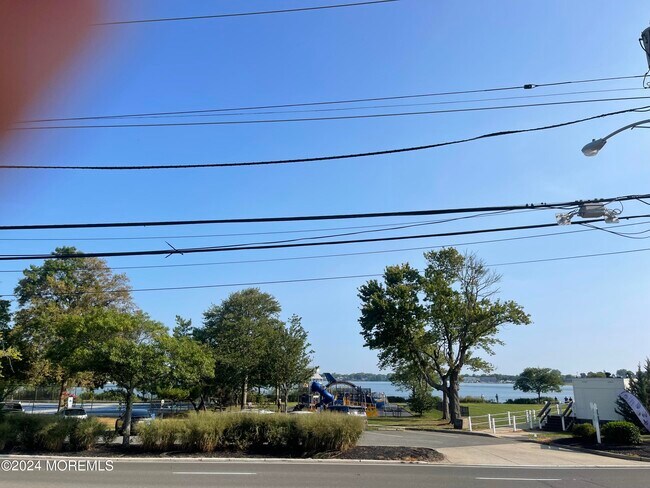 Photo - 1409 River Rd
