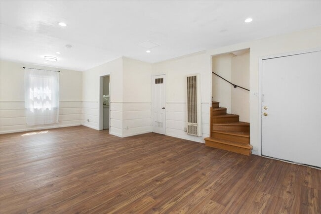 Photo - 1639 Carmona Ave