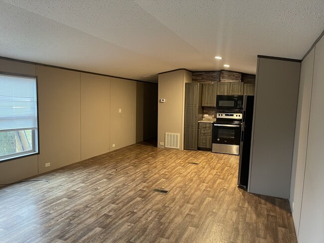 Photo - 3525 E Elizabethtown Rd