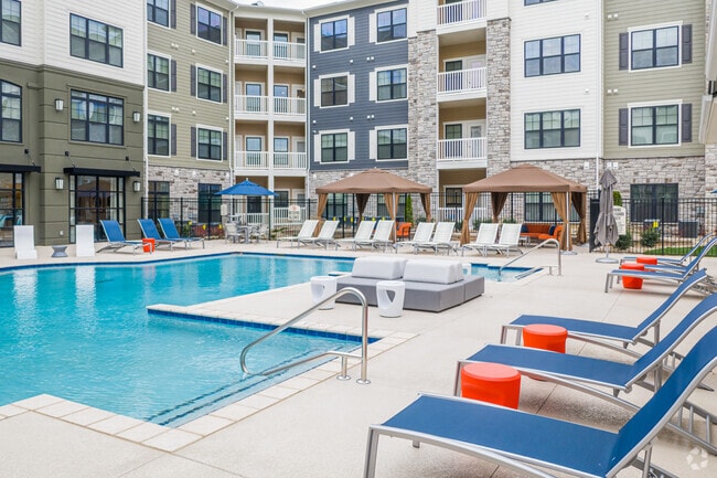 Aventura at Wild Horse Creek- Resort Inspired Swimming Pool w/ Sun Deck - Aventura at Wild Horse Creek Rental