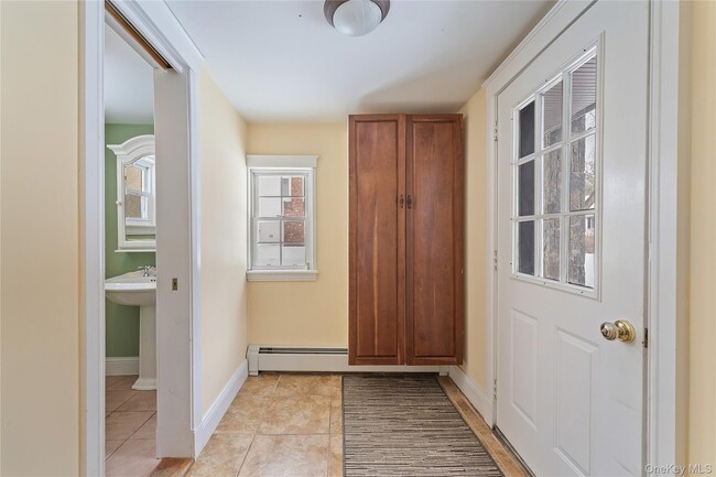 Building Photo - 25 Eiler Ln