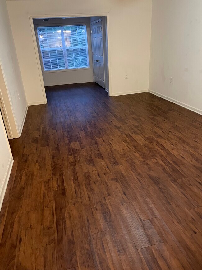 Photo - 3710 Pardue Woods Pl Unidad 203-Room1