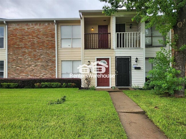 Building Photo - 8848 Kempwood Dr Rental