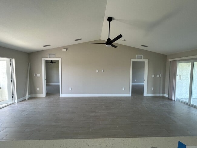 Photo - 3919 NE 12th Ave