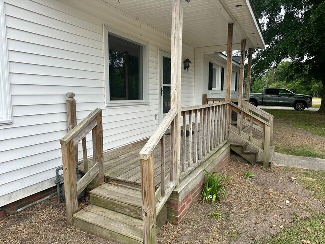 Photo - RENTAL HOME 3BD/1.5BTH