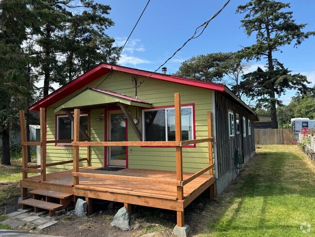 Building Photo - Gooseberry Point 2 Bed 1 Bath Rental