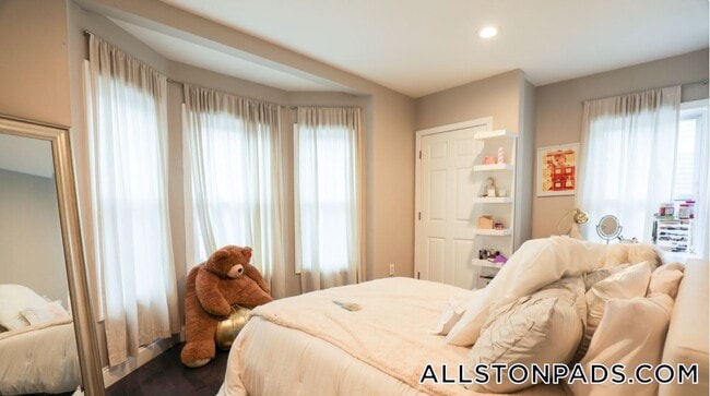 Photo - 77 Linden St Unit 2