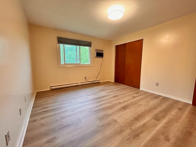 Photo - 213 Baxter Rd Unit APT B