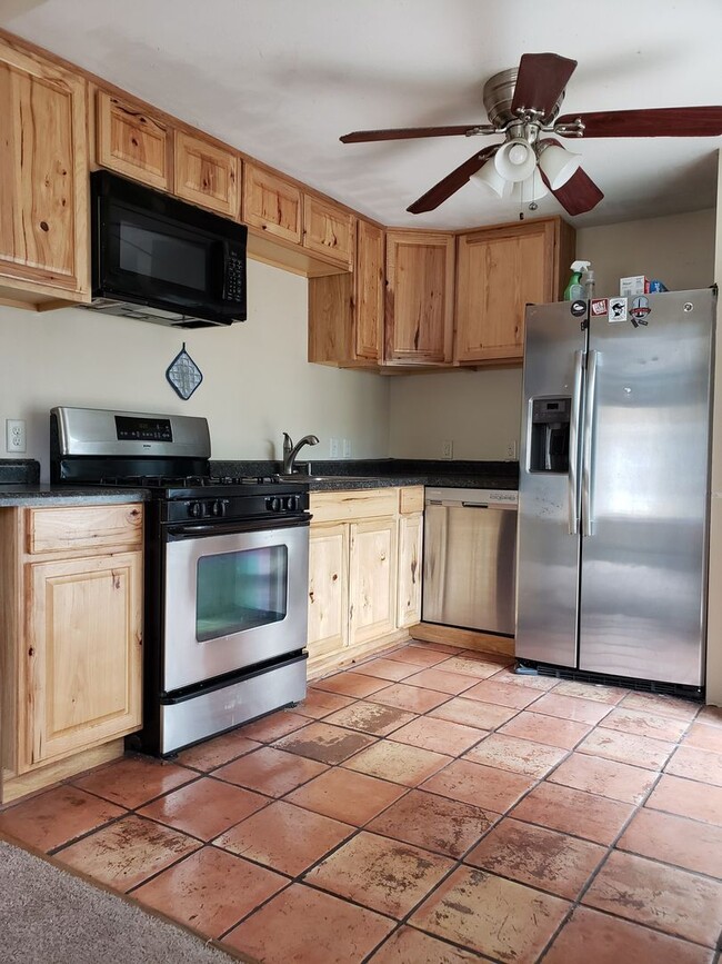 Photo - 2721 Fremont Ave S Unidad #2