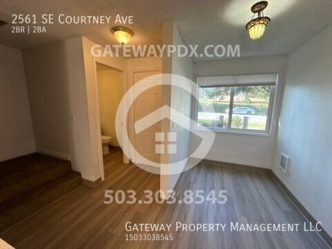 Photo - 2561 SE Courtney Ave