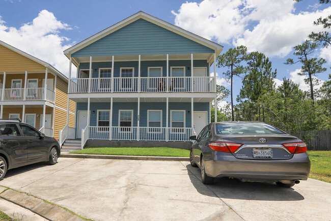 Photo - 2504 Gladiolus St Condo