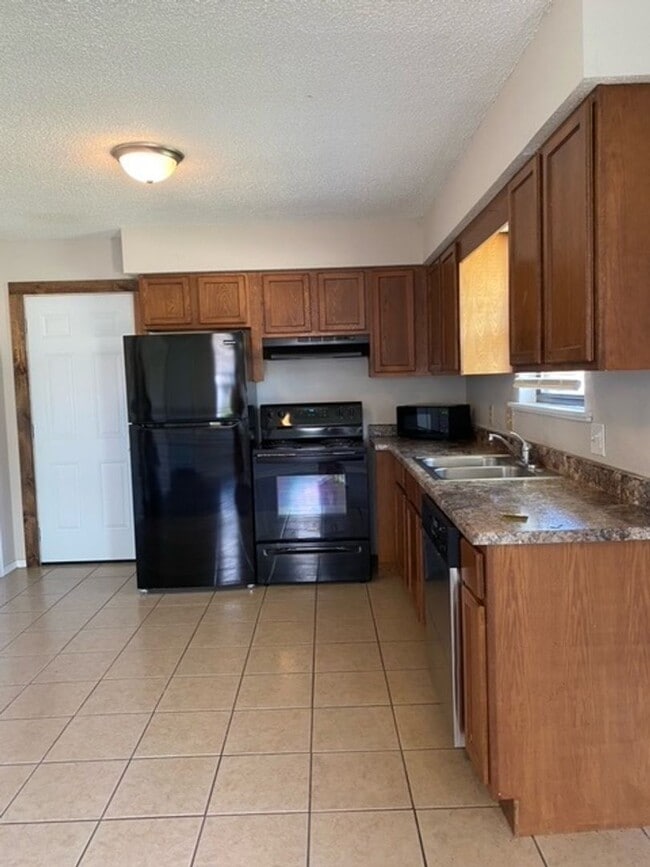 Photo - Great Duplex! 2 Bed, 1 Bath