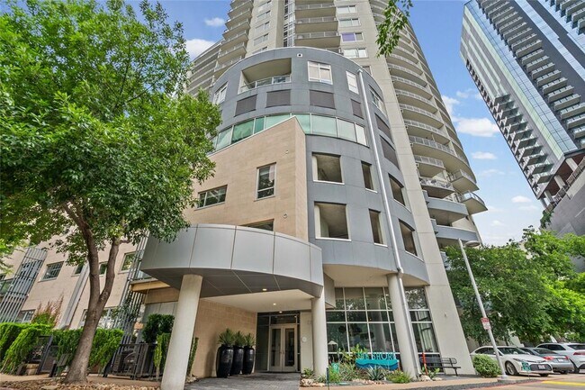 Building Photo - 603 Davis St Unit 1307