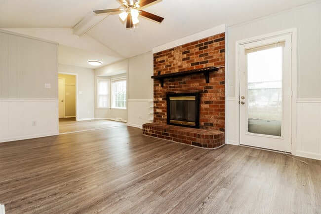 Photo - 212 Woodward Blvd
